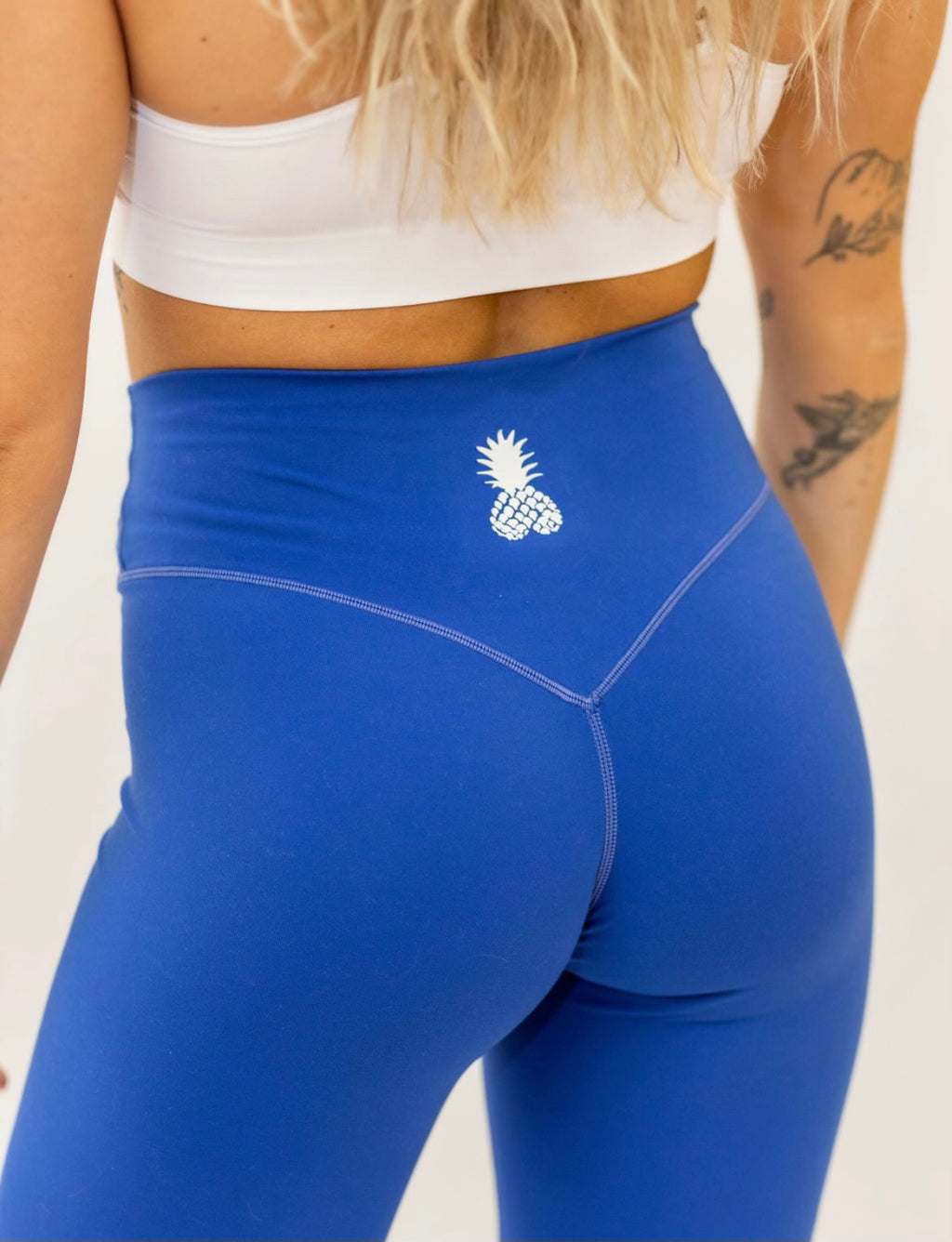 Seamless Blue Phineapple Leggings